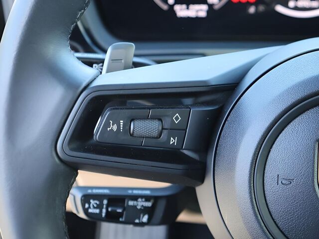 2025 Porsche Cayenne  Oshkosh WI