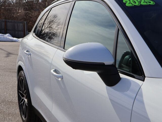 2025 Porsche Cayenne Oshkosh WI 2025 Porsche Cayenne Oshkosh WI