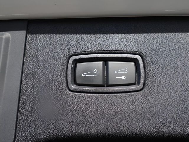 2025 Porsche Cayenne  Oshkosh WI