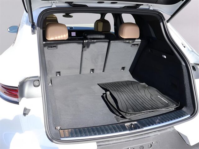 2025 Porsche Cayenne Oshkosh WI 2025 Porsche Cayenne Oshkosh WI