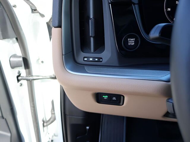 2025 Porsche Cayenne  Oshkosh WI