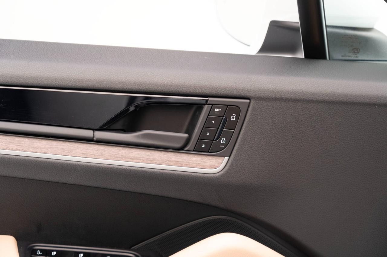 2025 Porsche Cayenne Pompano Beach FL