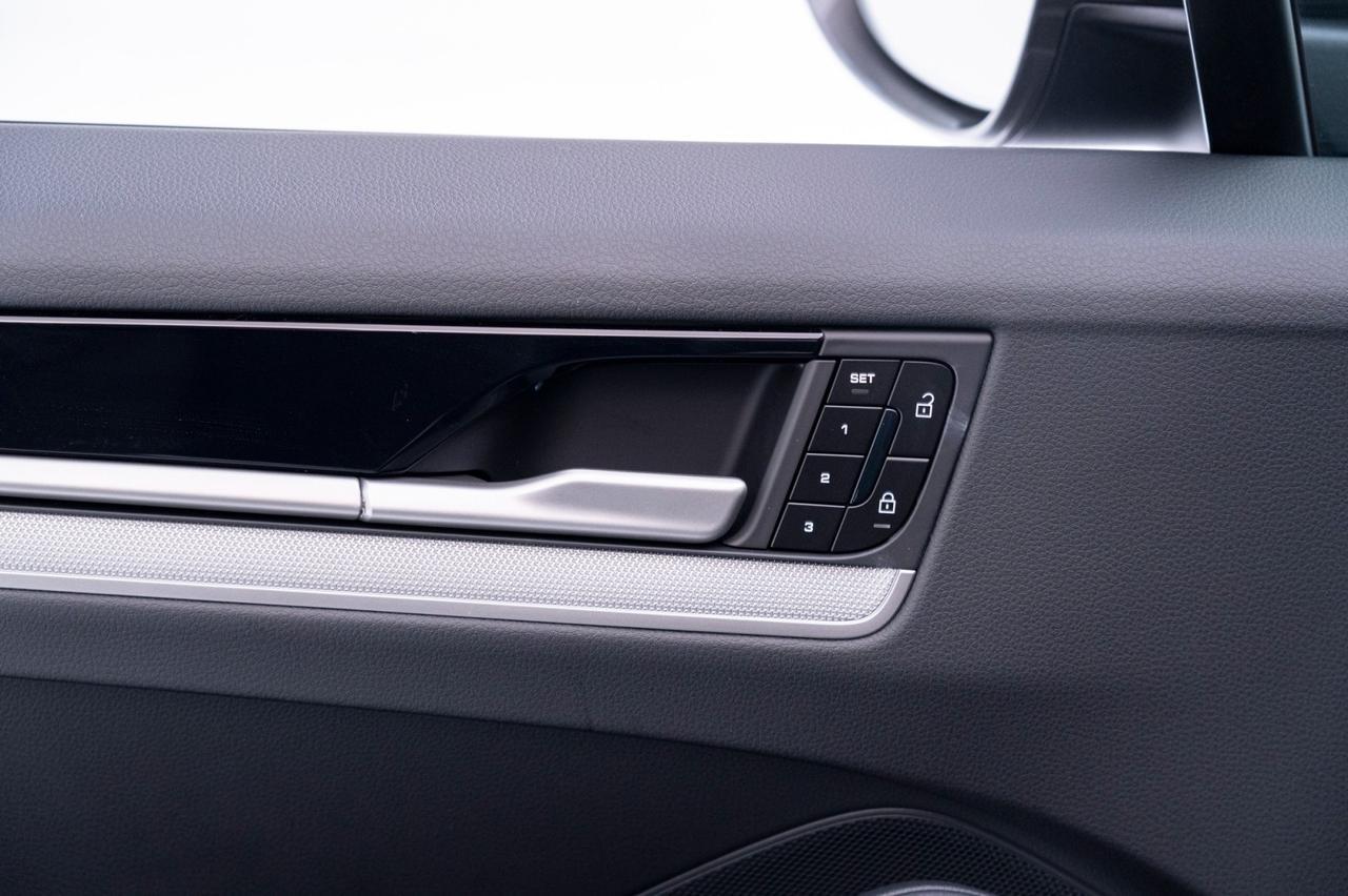 2025 Porsche Cayenne Pompano Beach FL