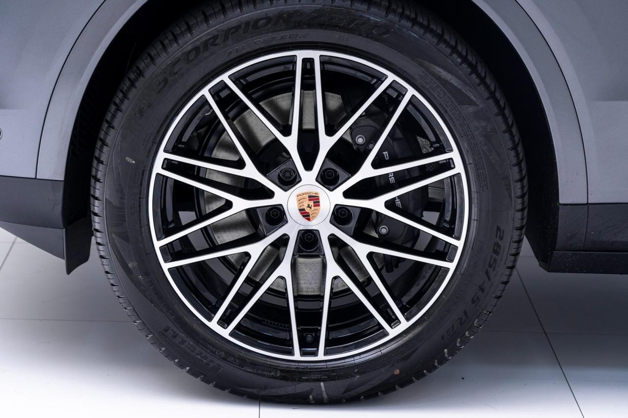 2025 Porsche Cayenne Pompano Beach FL