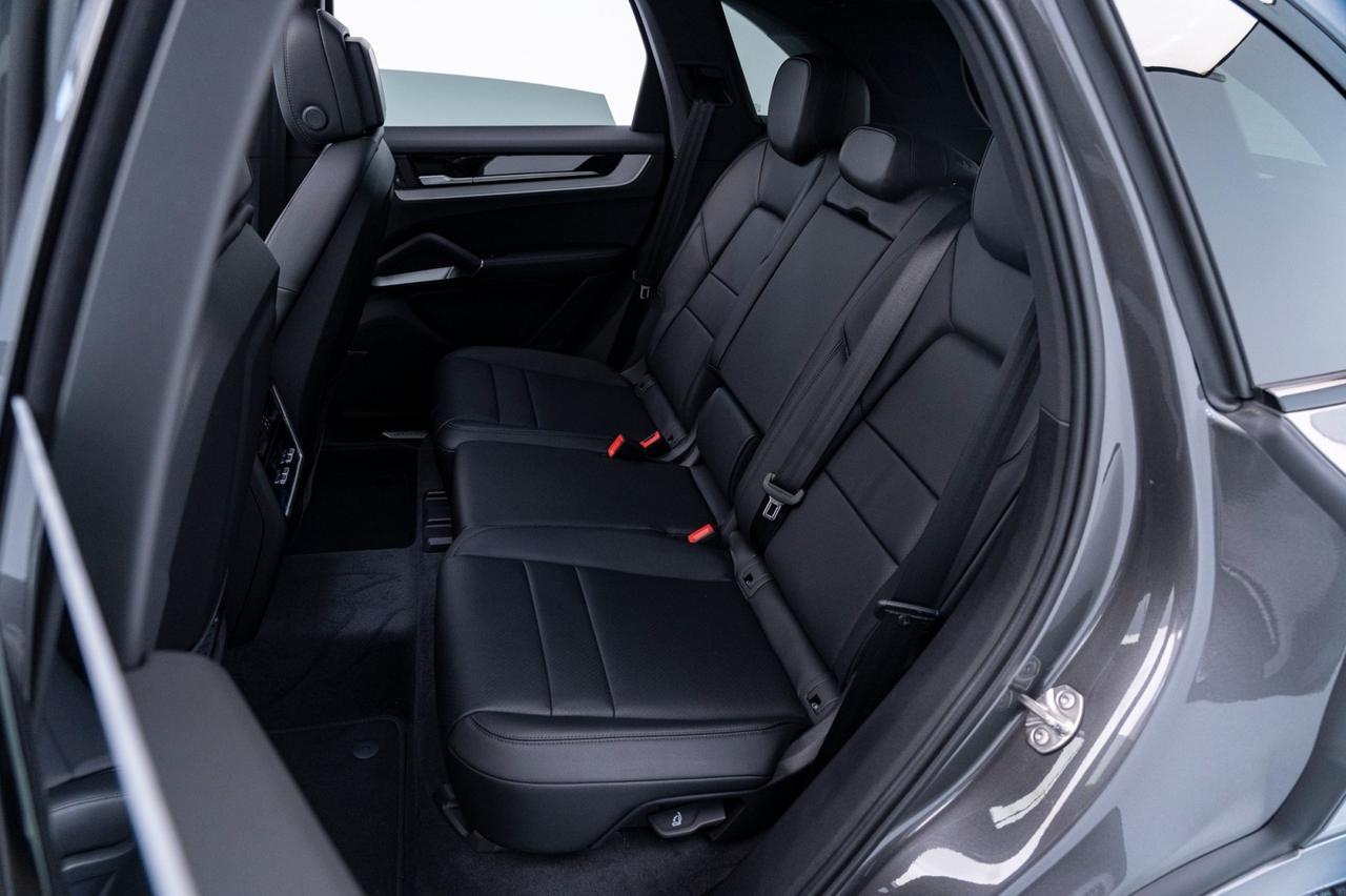 2025 Porsche Cayenne Pompano Beach FL