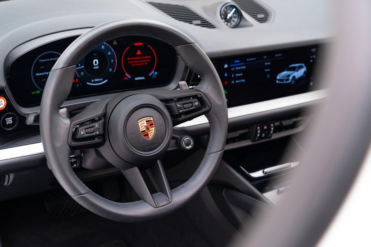 2025 Porsche Cayenne Pompano Beach FL