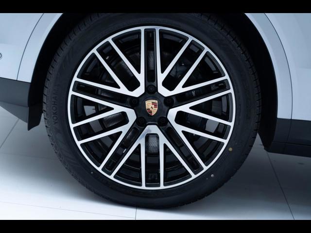 2025 Porsche Cayenne Pompano Beach FL