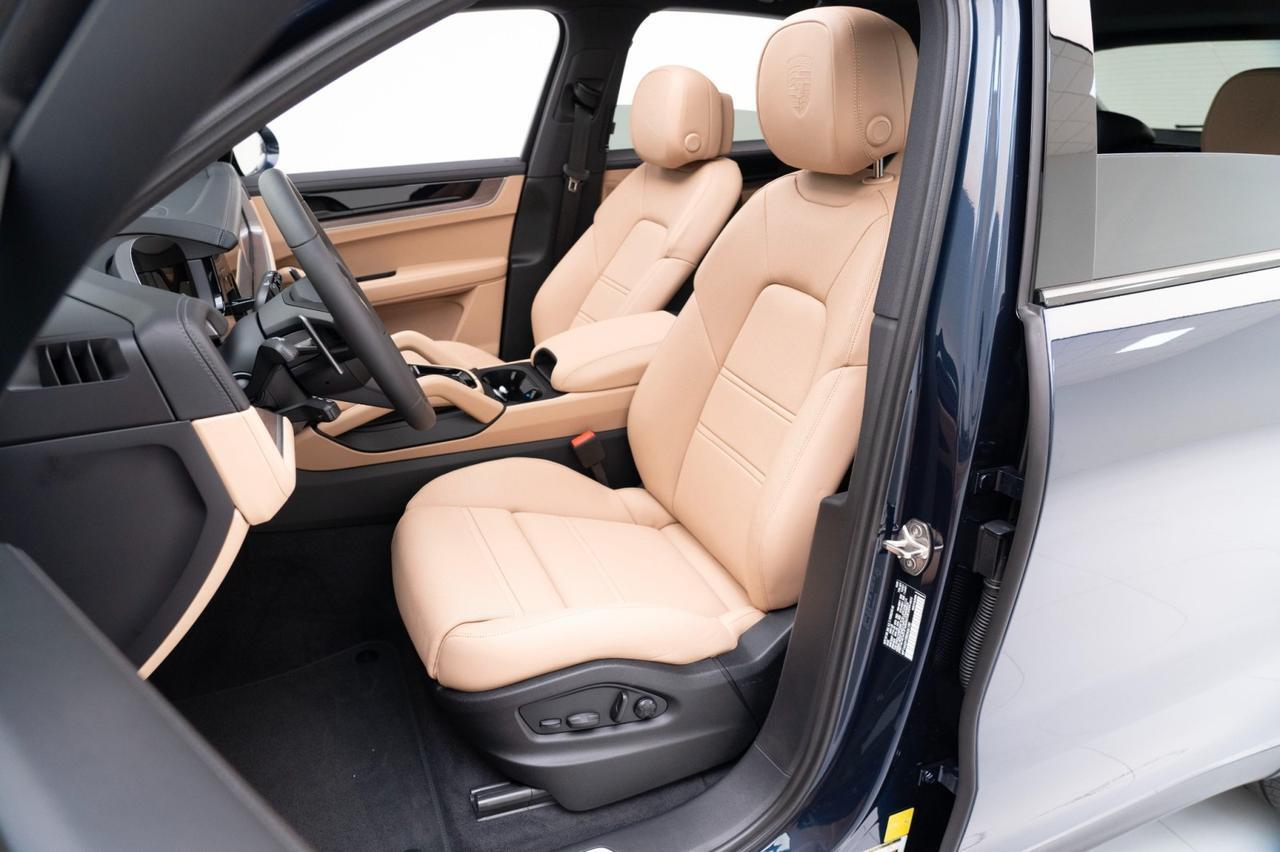 2025 Porsche Cayenne Pompano Beach FL