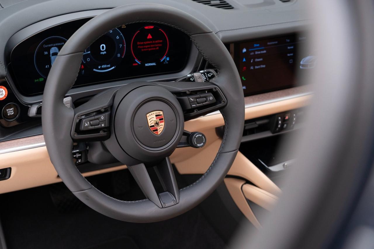 2025 Porsche Cayenne Pompano Beach FL