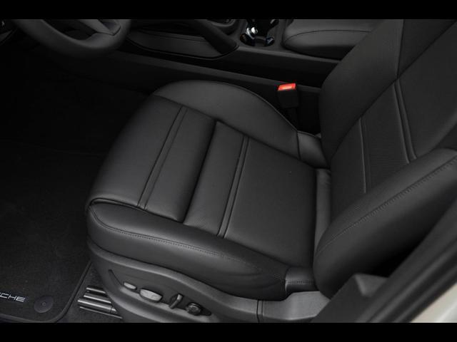 2025 Porsche Cayenne Pompano Beach FL