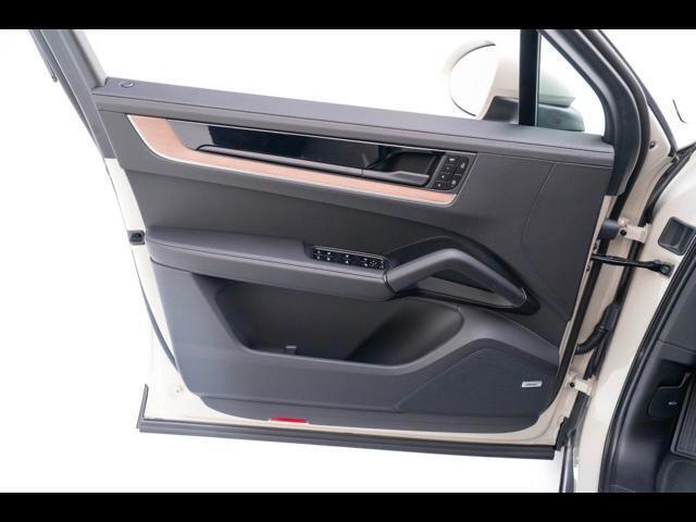 2025 Porsche Cayenne Pompano Beach FL