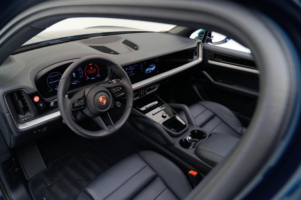 2025 Porsche Cayenne Pompano Beach FL
