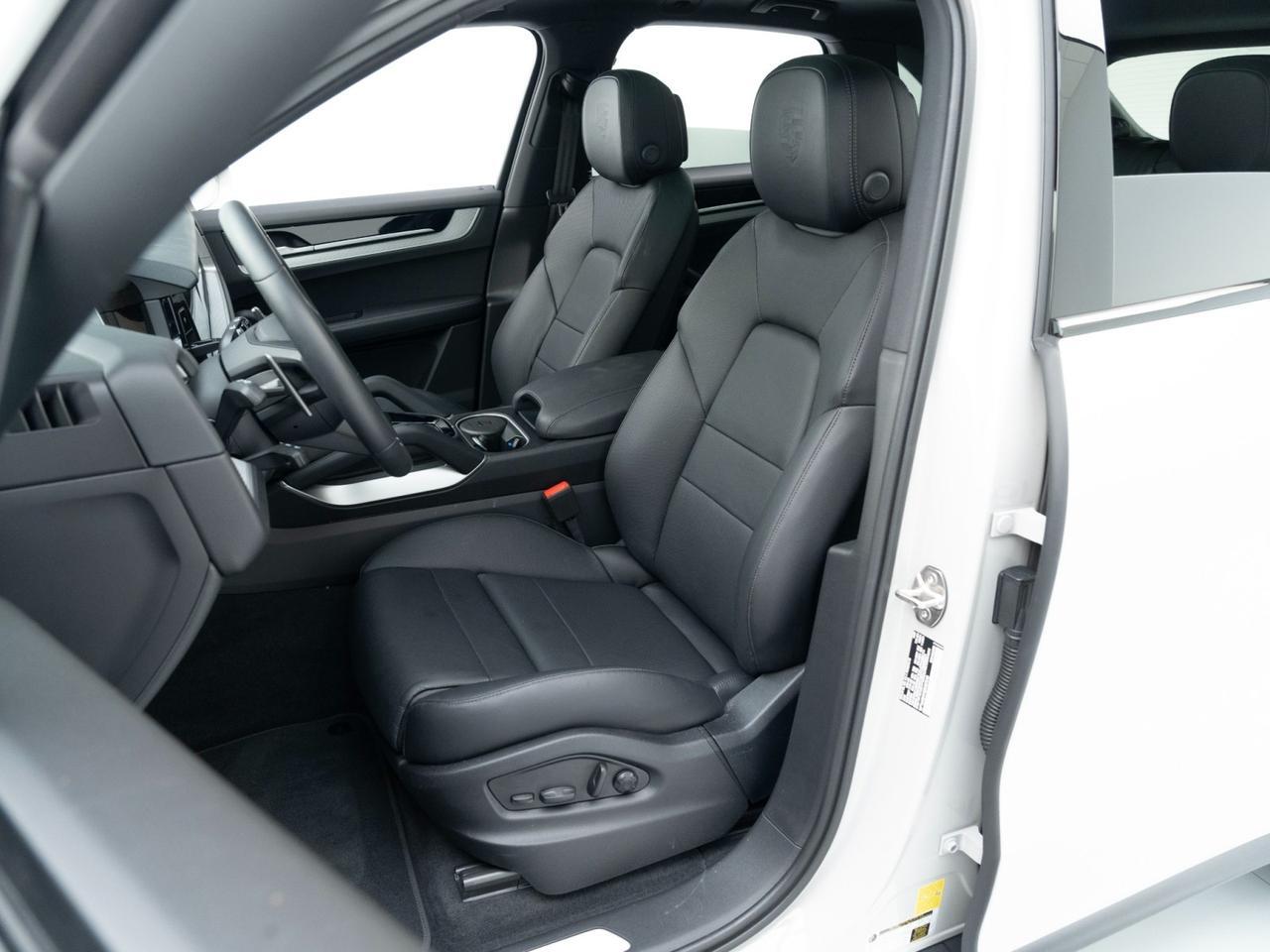 2025 Porsche Cayenne Pompano Beach FL