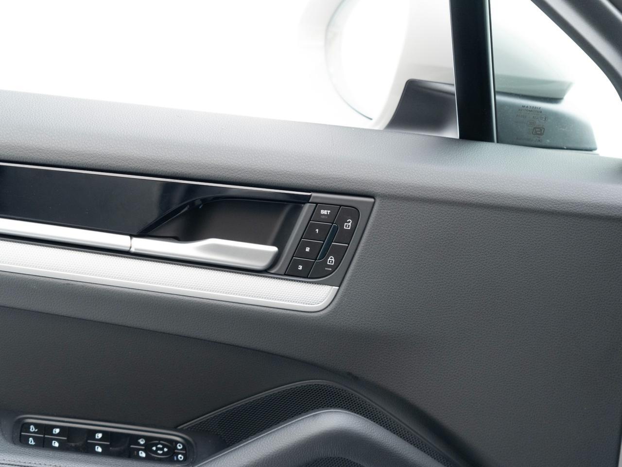 2025 Porsche Cayenne Pompano Beach FL