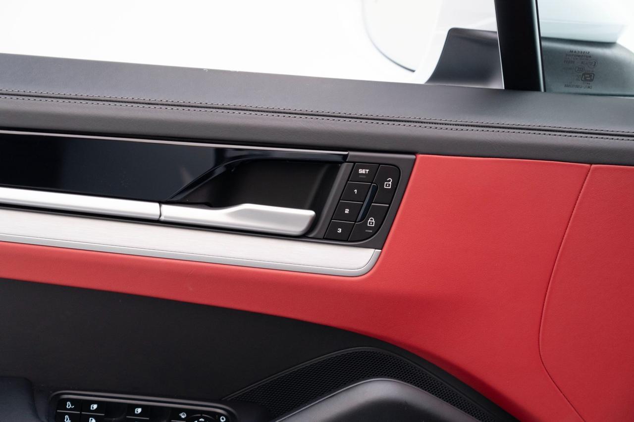 2025 Porsche Cayenne Pompano Beach FL