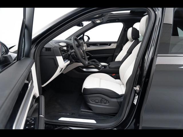 2025 Porsche Cayenne Pompano Beach FL