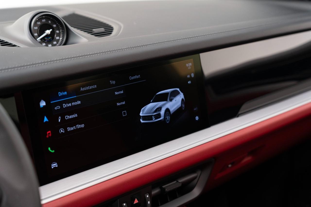 2025 Porsche Cayenne Pompano Beach FL