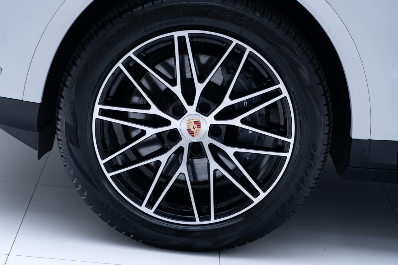 2025 Porsche Cayenne Pompano Beach FL