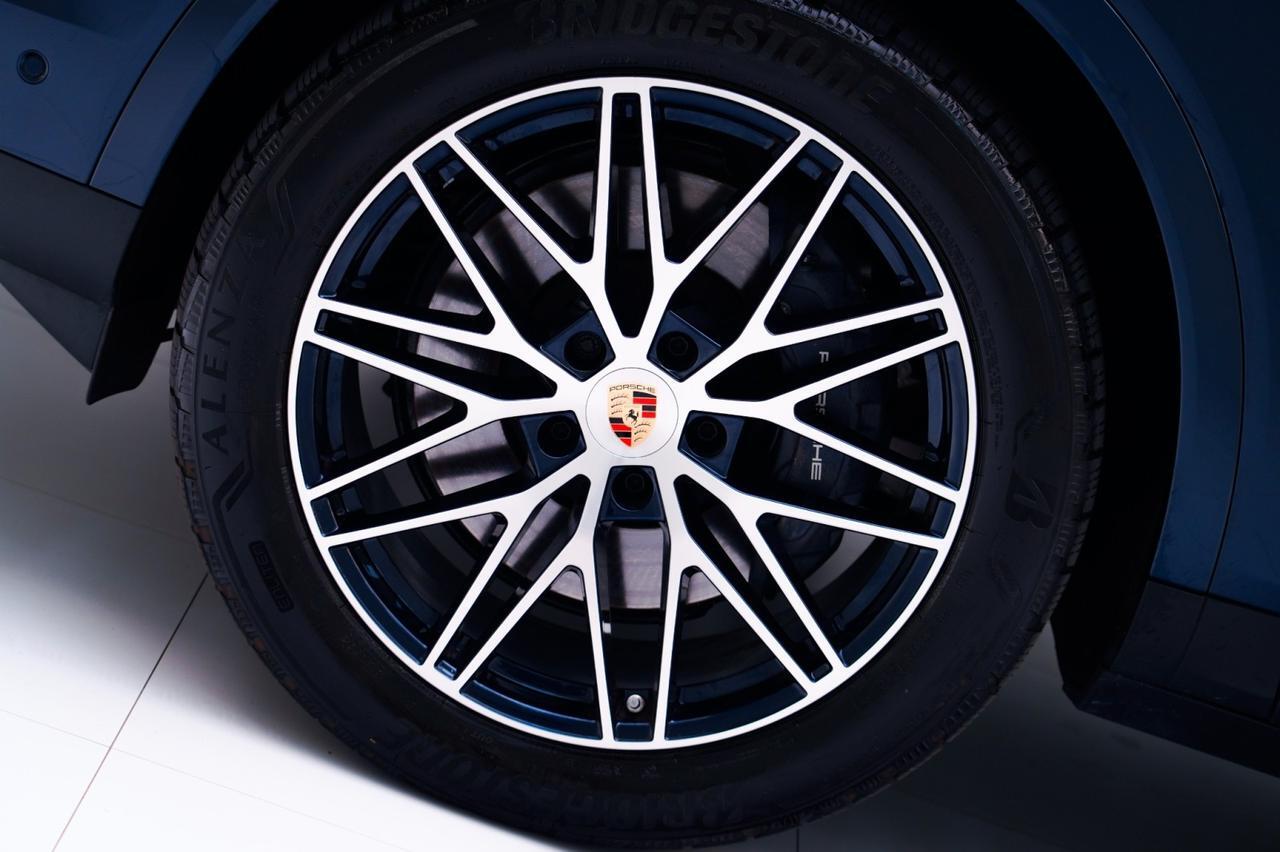 2025 Porsche Cayenne Pompano Beach FL