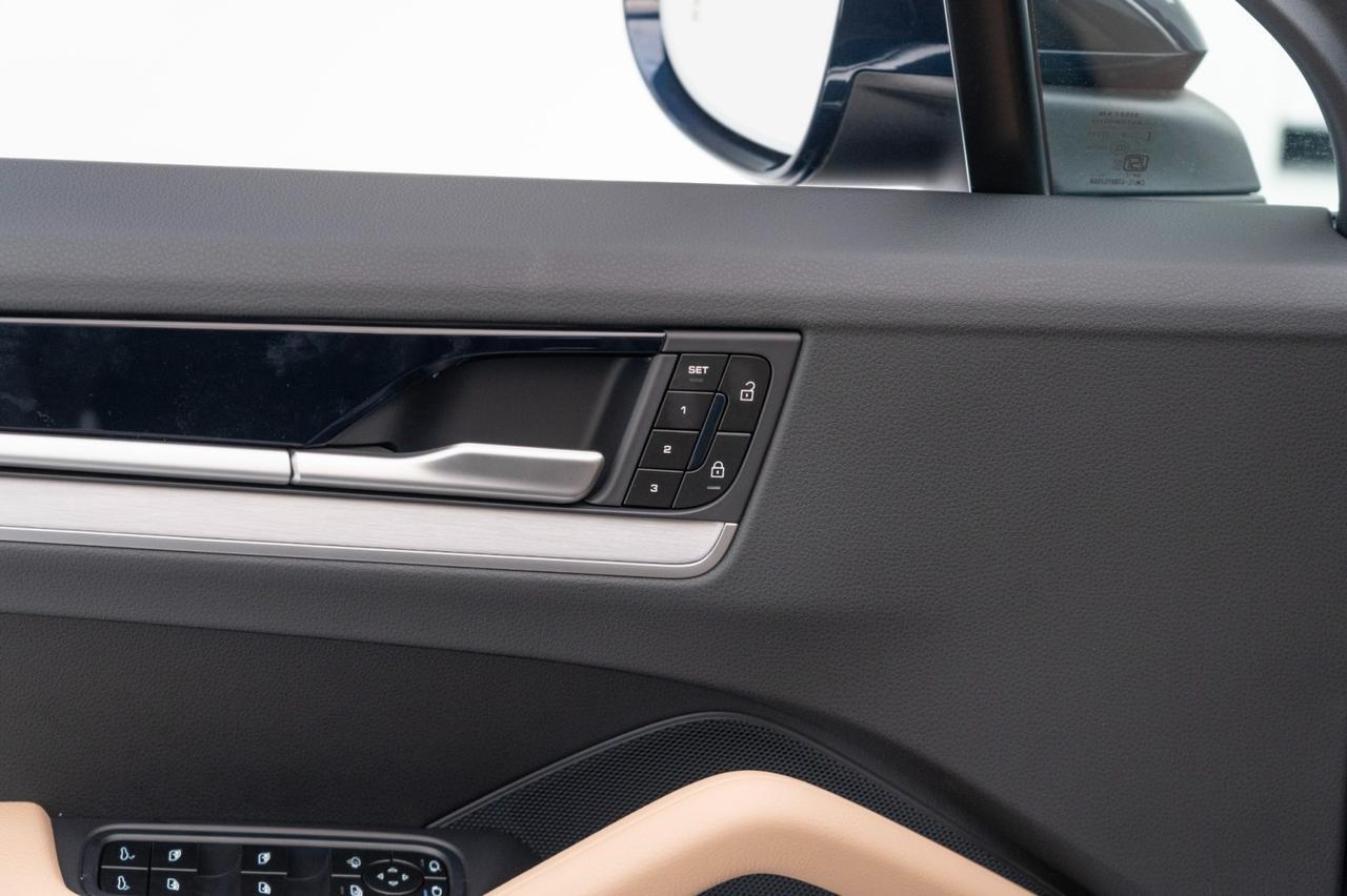 2025 Porsche Cayenne Pompano Beach FL