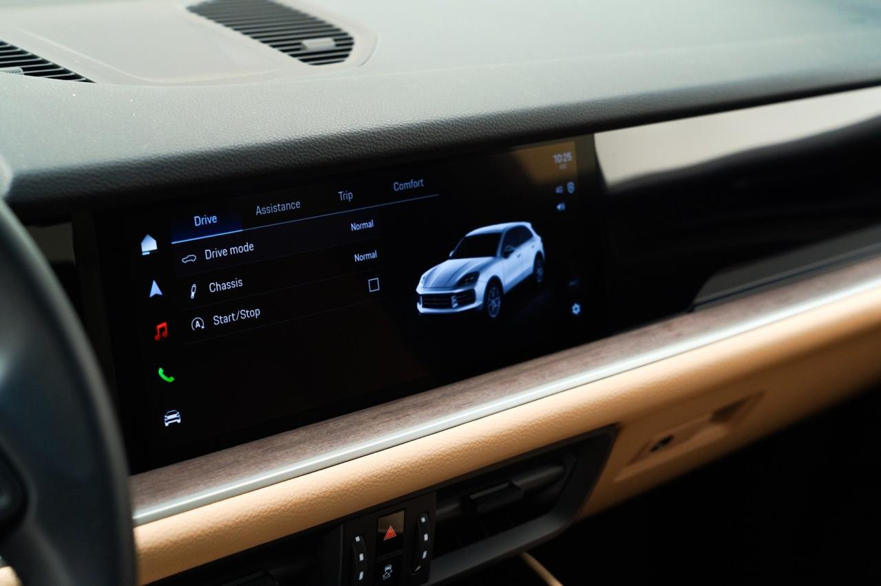 2025 Porsche Cayenne Pompano Beach FL