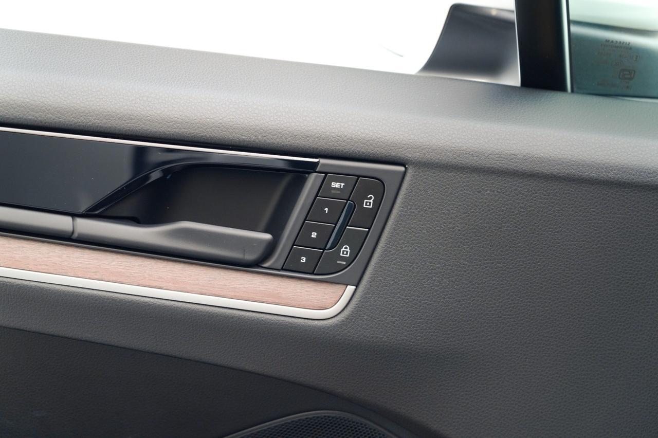 2025 Porsche Cayenne Pompano Beach FL