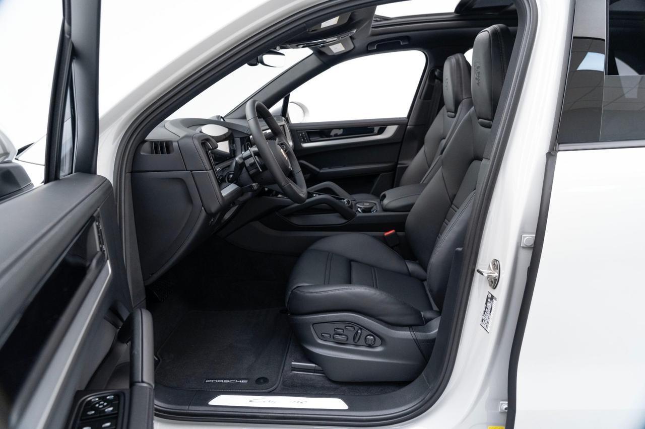 2025 Porsche Cayenne Pompano Beach FL