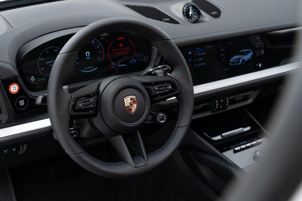 2025 Porsche Cayenne Pompano Beach FL