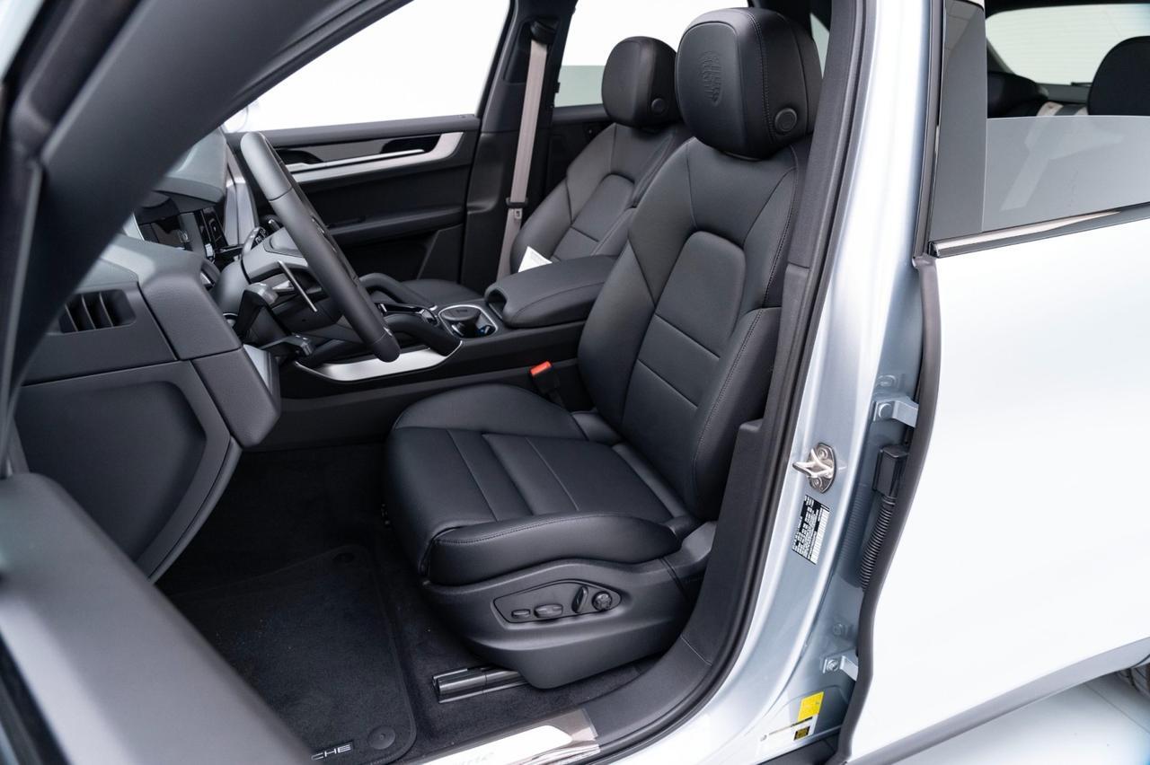 2025 Porsche Cayenne Pompano Beach FL