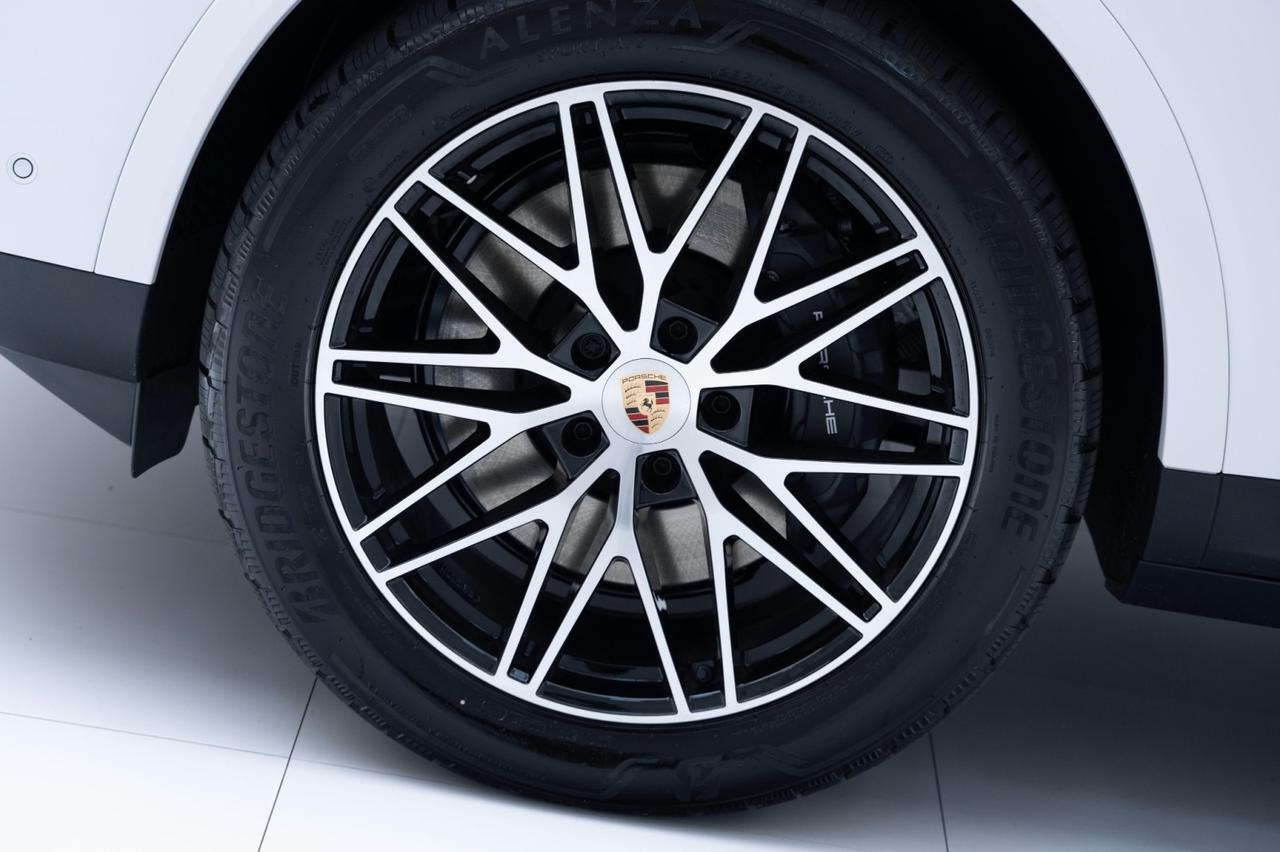 2025 Porsche Cayenne Pompano Beach FL