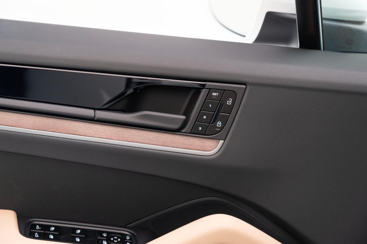 2025 Porsche Cayenne Pompano Beach FL