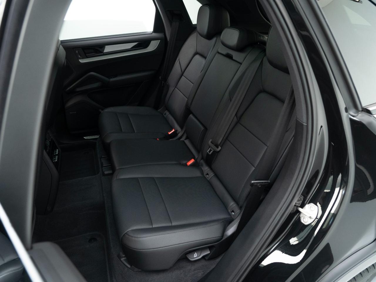 2025 Porsche Cayenne Pompano Beach FL