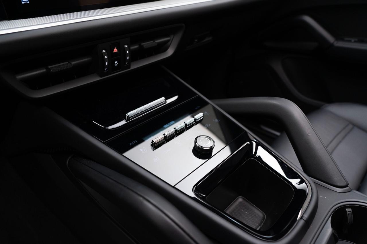 2025 Porsche Cayenne Pompano Beach FL
