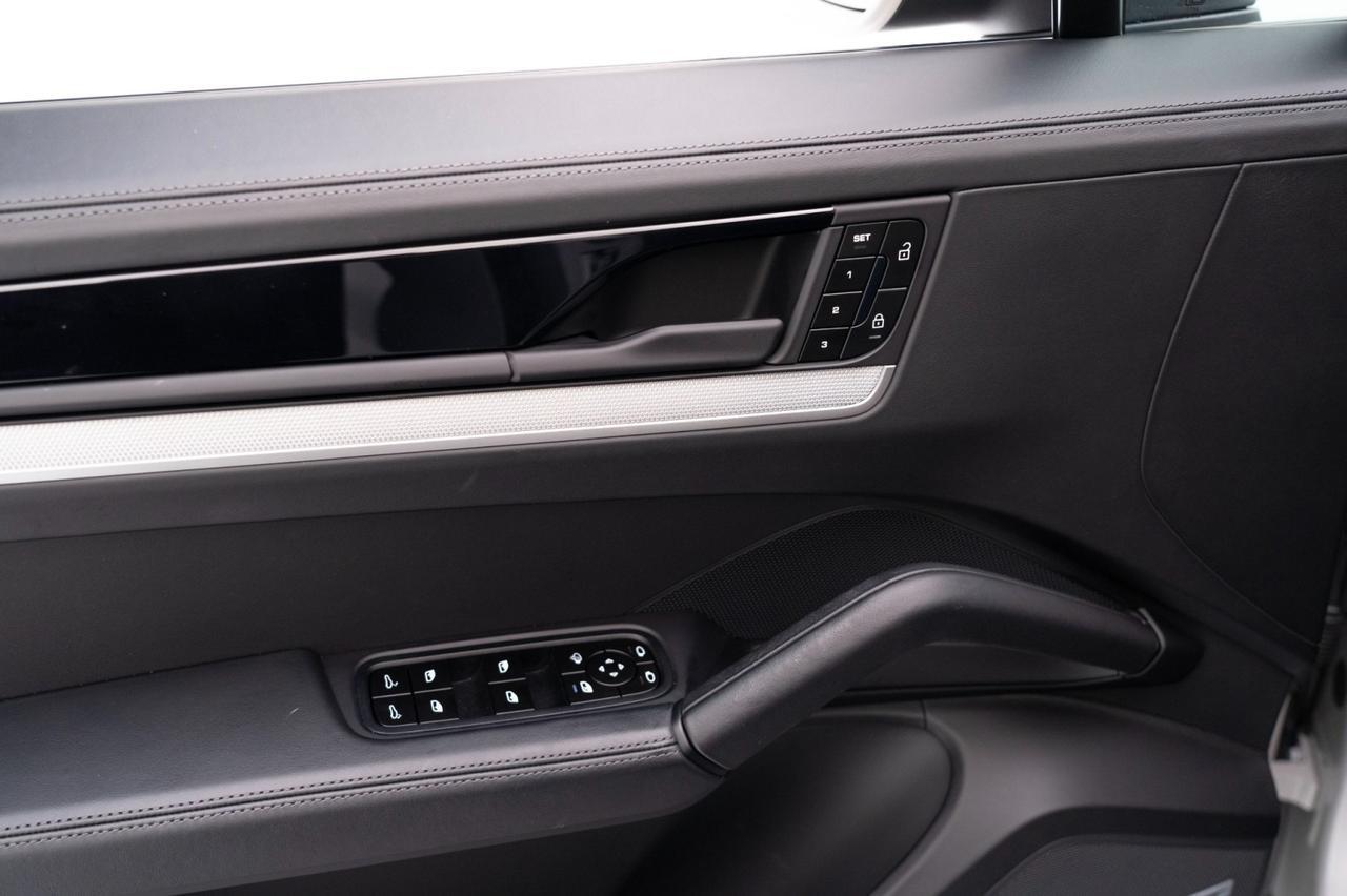 2025 Porsche Cayenne Pompano Beach FL