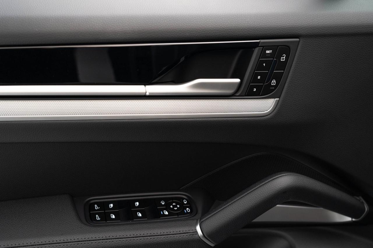 2025 Porsche Cayenne Pompano Beach FL