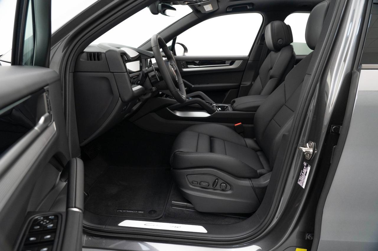 2025 Porsche Cayenne Pompano Beach FL