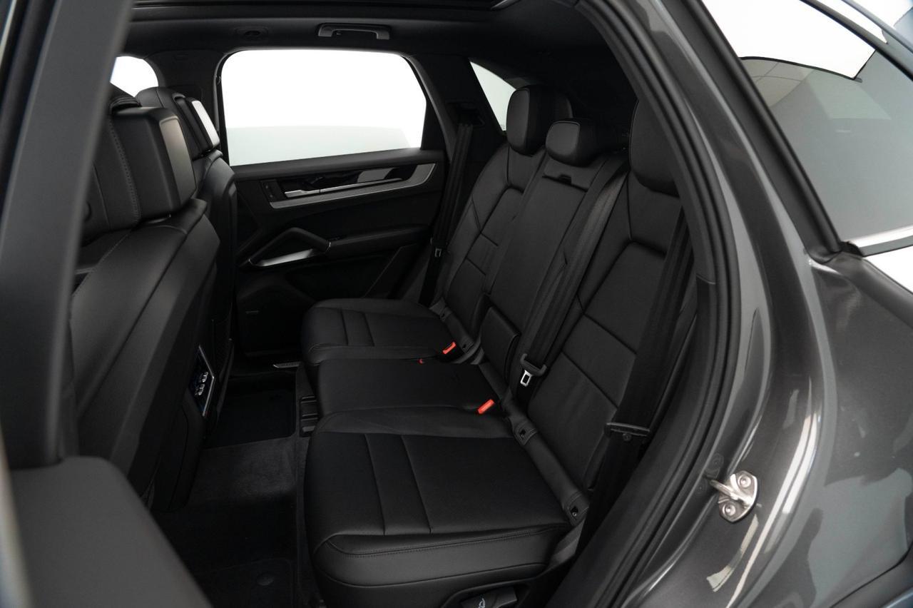 2025 Porsche Cayenne Pompano Beach FL