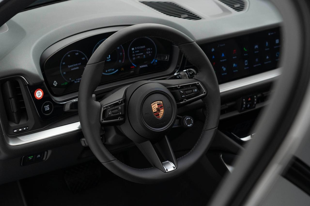 2025 Porsche Cayenne Pompano Beach FL