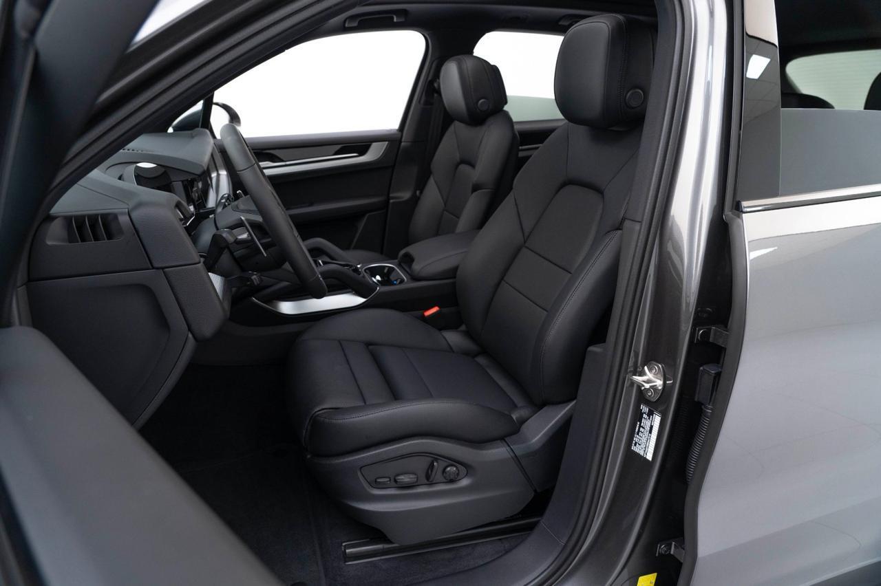 2025 Porsche Cayenne Pompano Beach FL