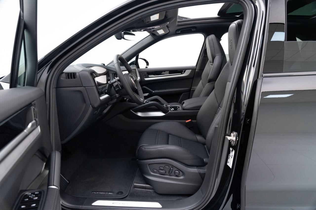 2025 Porsche Cayenne Pompano Beach FL
