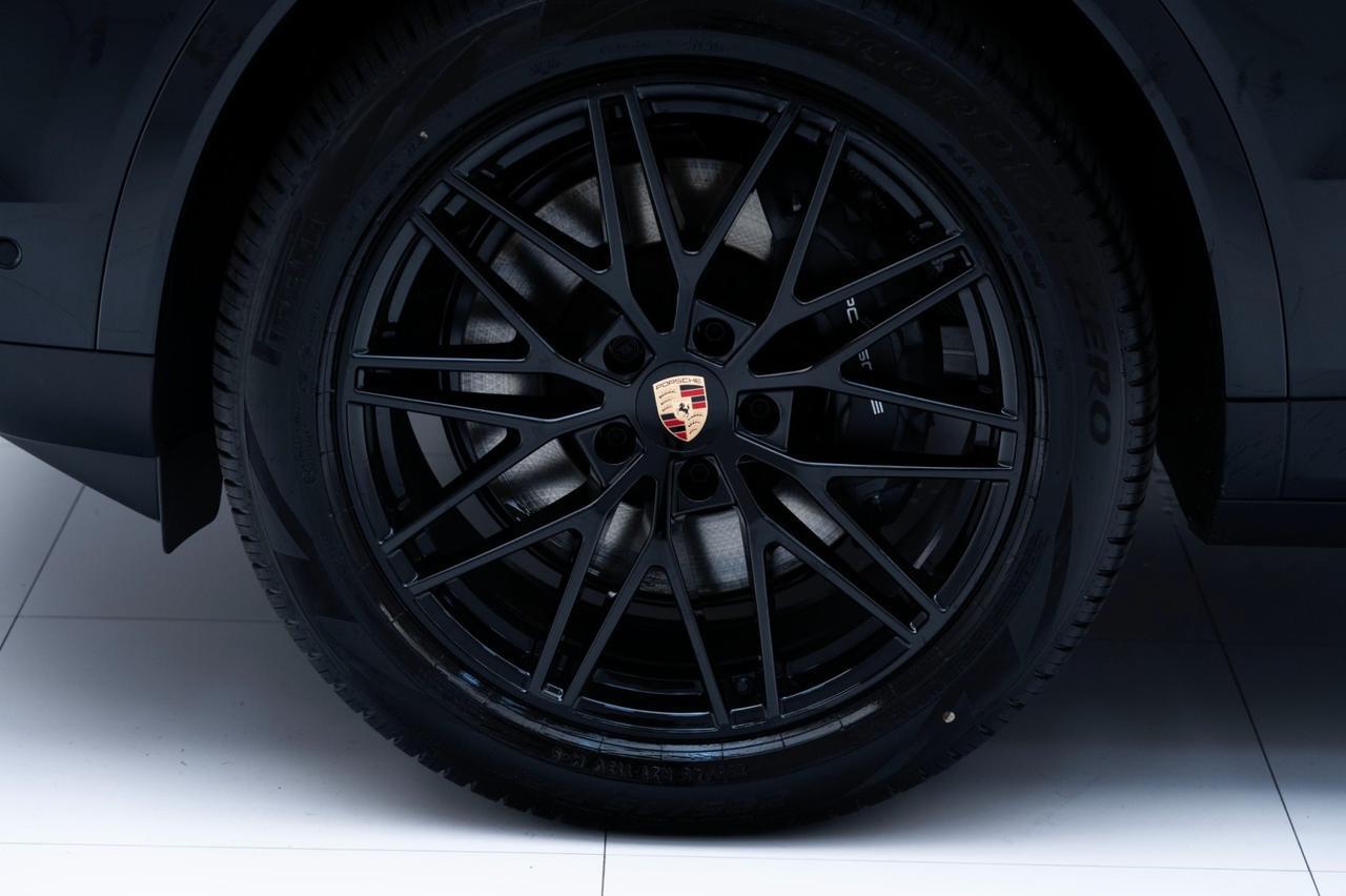 2025 Porsche Cayenne Pompano Beach FL