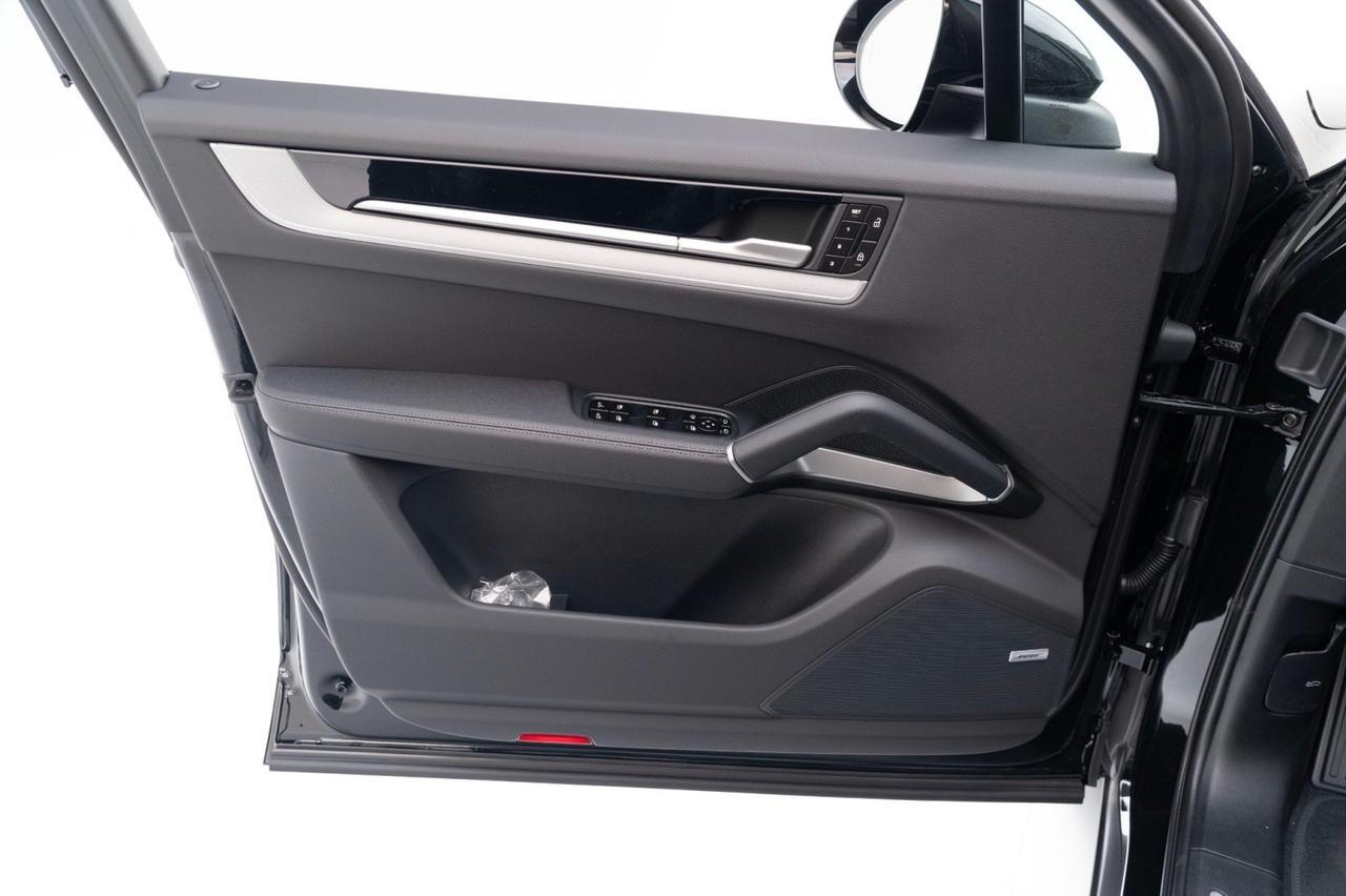 2025 Porsche Cayenne Pompano Beach FL