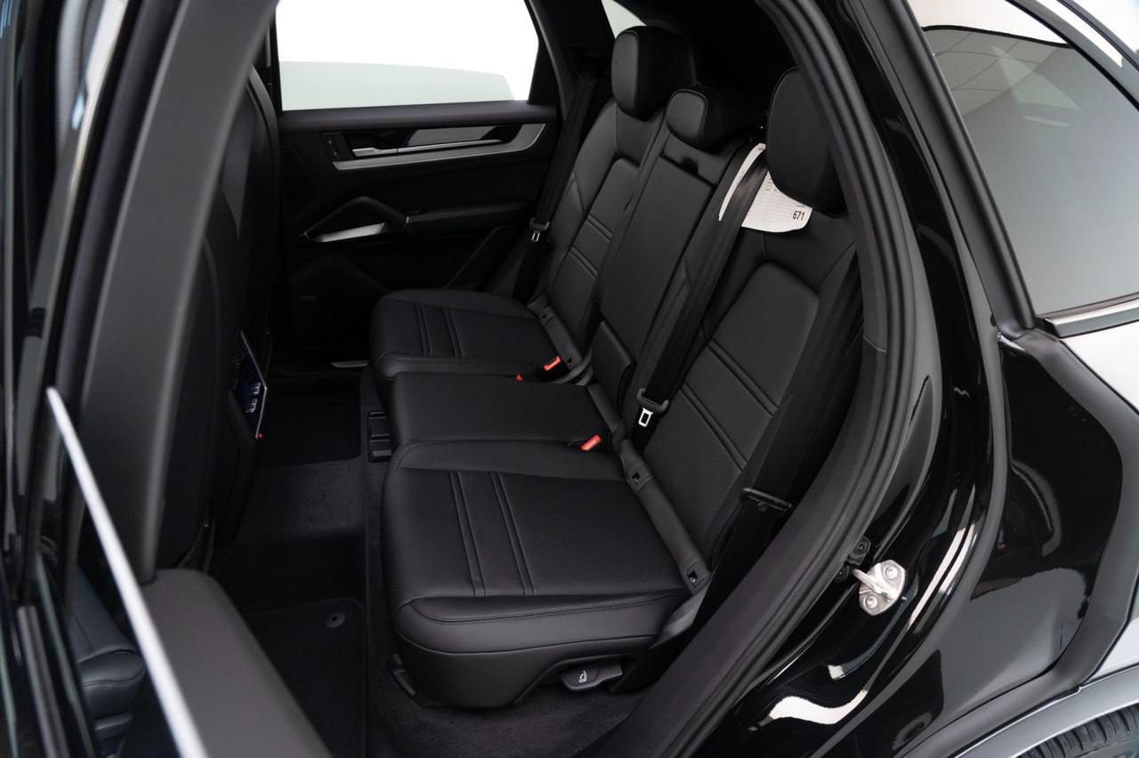 2025 Porsche Cayenne Pompano Beach FL