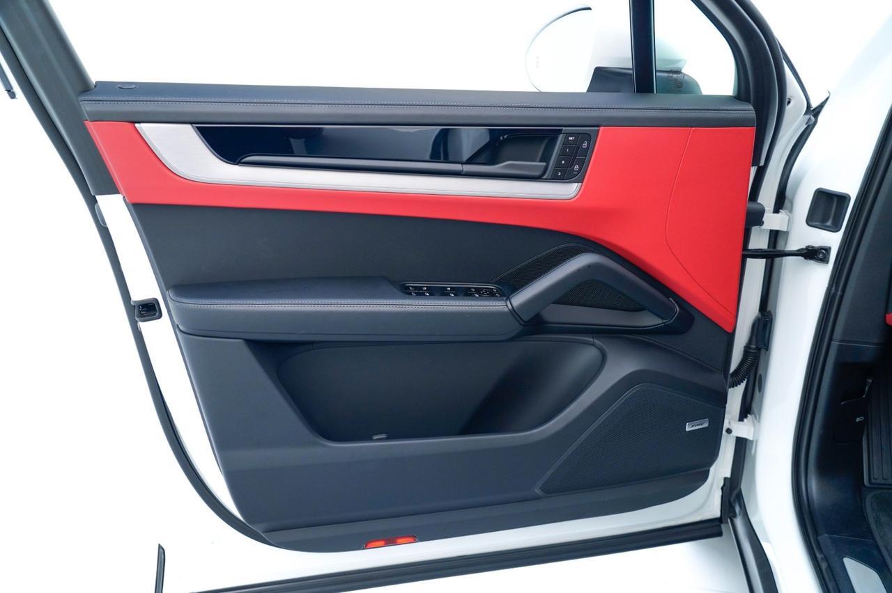 2025 Porsche Cayenne Pompano Beach FL