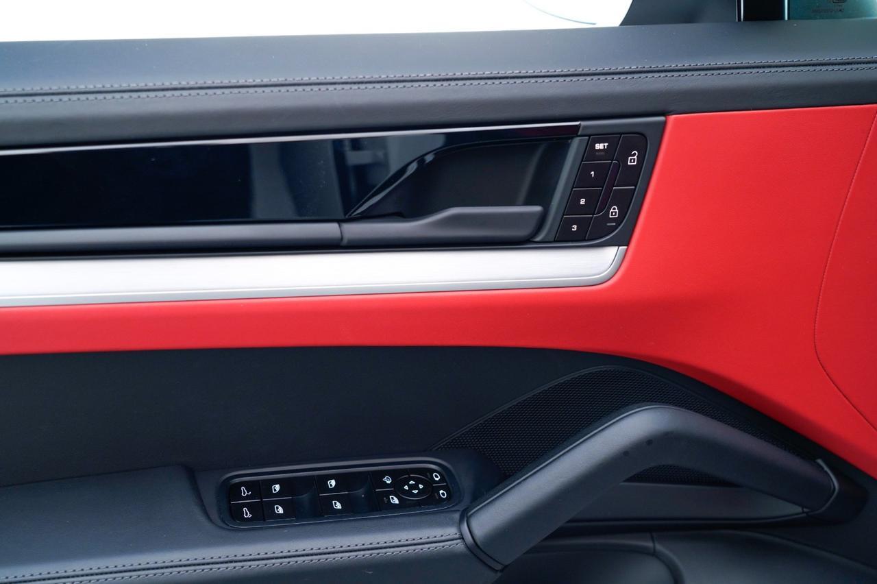 2025 Porsche Cayenne Pompano Beach FL