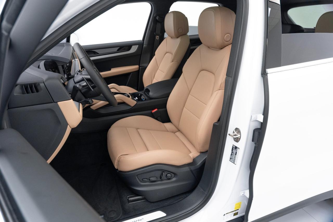 2025 Porsche Cayenne Pompano Beach FL