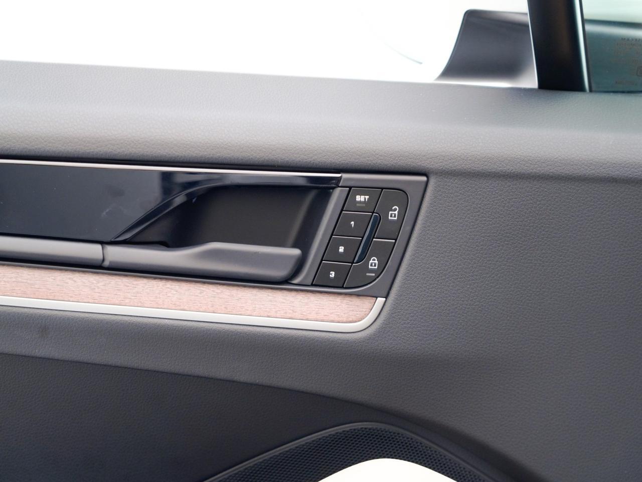 2025 Porsche Cayenne Pompano Beach FL