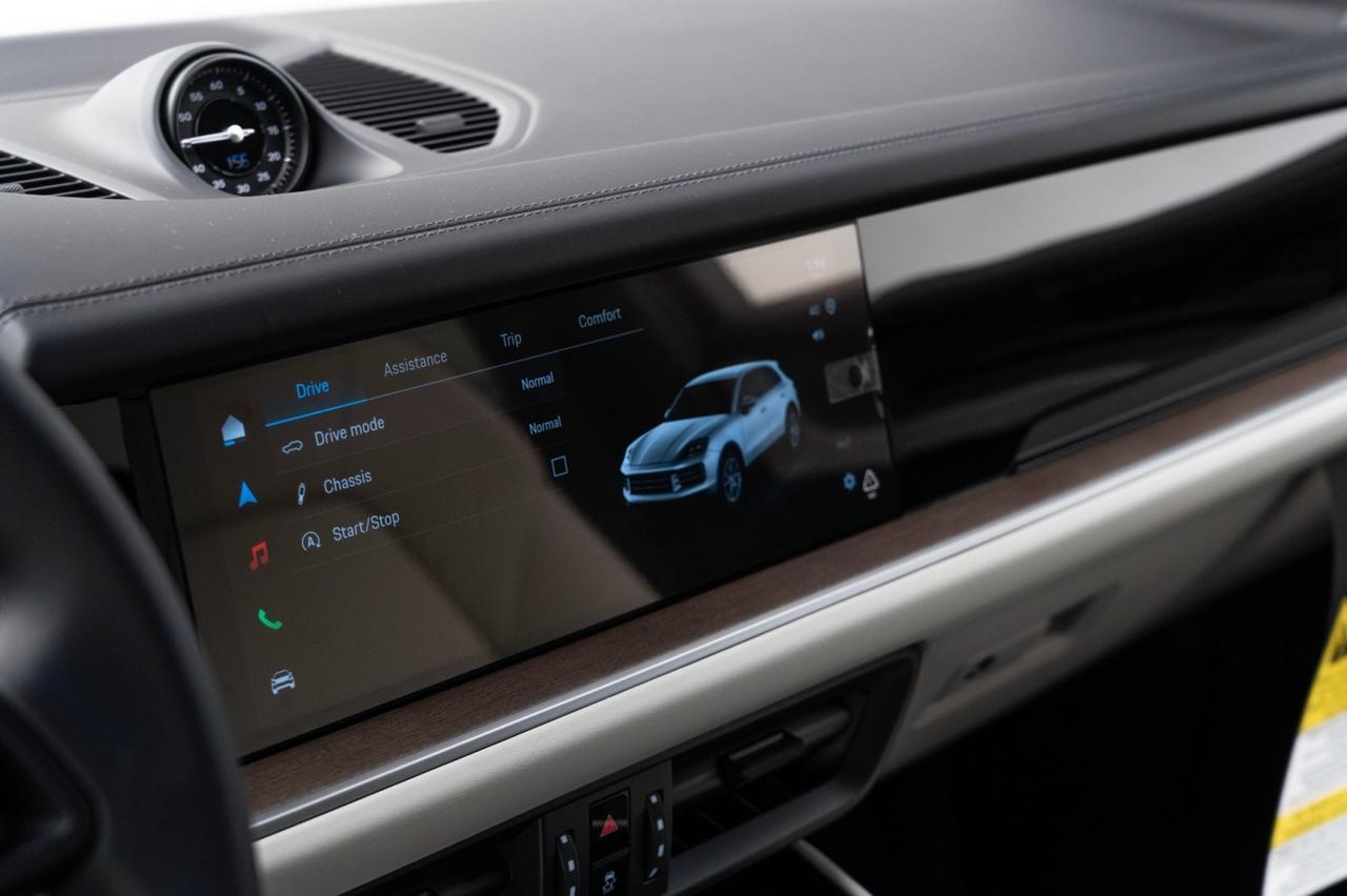 2025 Porsche Cayenne Pompano Beach FL