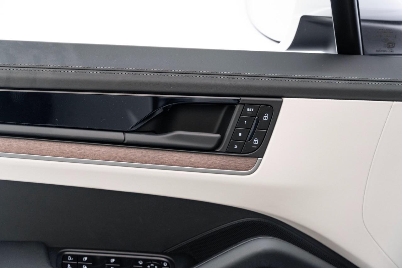 2025 Porsche Cayenne Pompano Beach FL