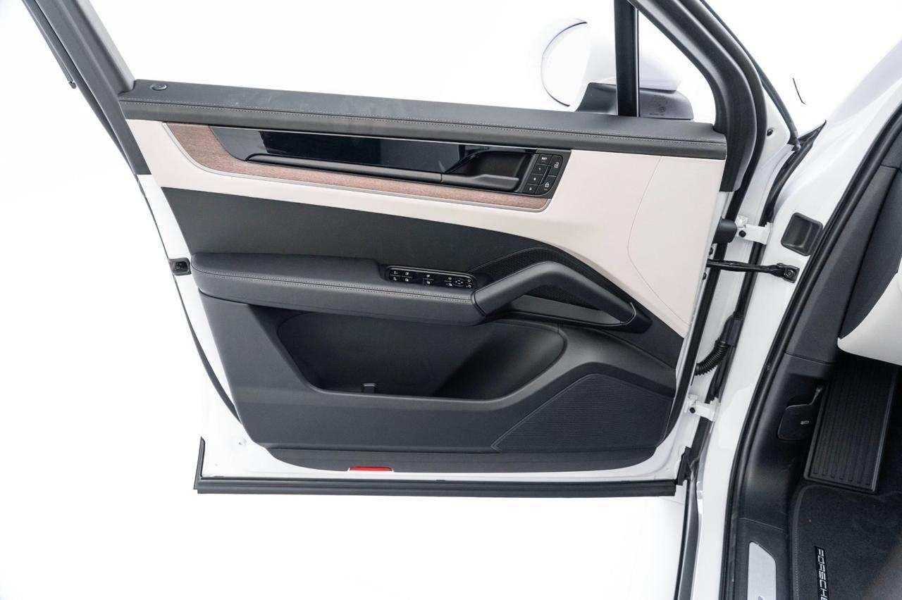 2025 Porsche Cayenne Pompano Beach FL